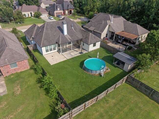 Building Photo - 404 Golden Leaf Ct