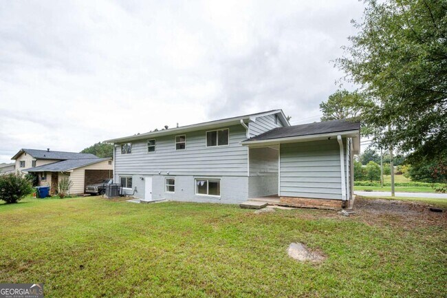 Building Photo - 3801 Hogan Rd SW