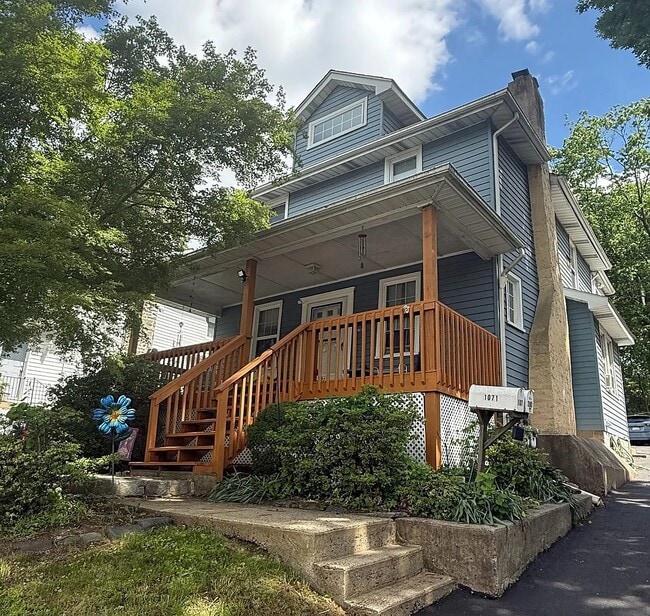 Building Photo - 1071 Tyson Ave