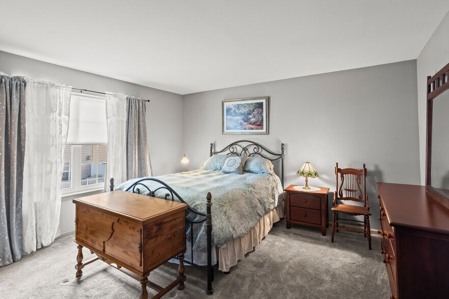 Building Photo - 14 Indiana Cir