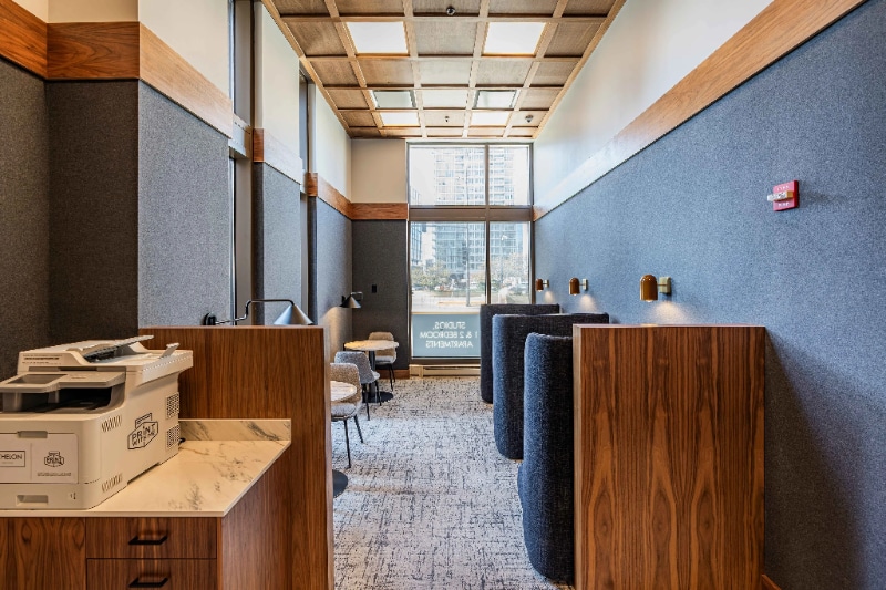 Building Photo - 350 N Desplaines St