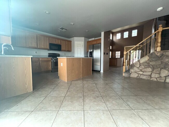 Building Photo - Southwest Rustic Charmet