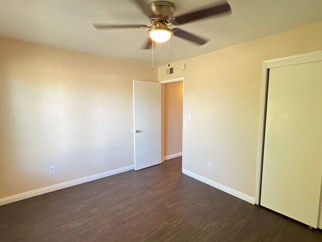 Building Photo - 6811 Klamath Way