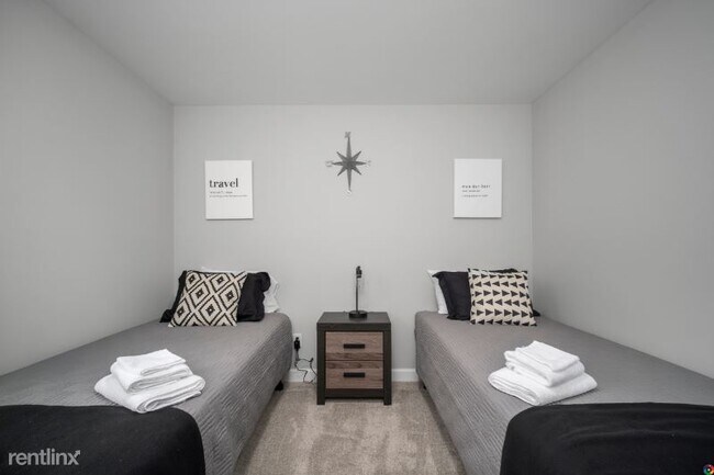 Building Photo - 125 N 4th St