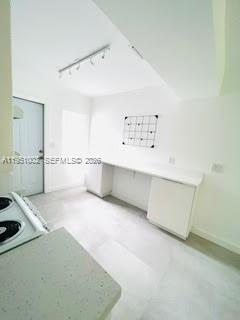 Building Photo - 780 NE 122nd St