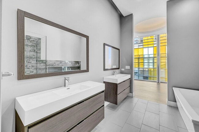 Building Photo - 3726 S Las Vegas Blvd