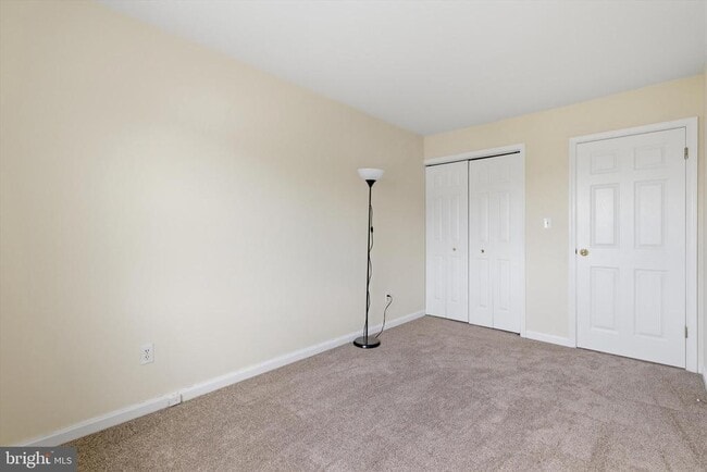 Building Photo - 9530 Hallhurst Rd