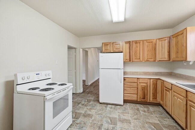 Building Photo - 5111 N Stone St