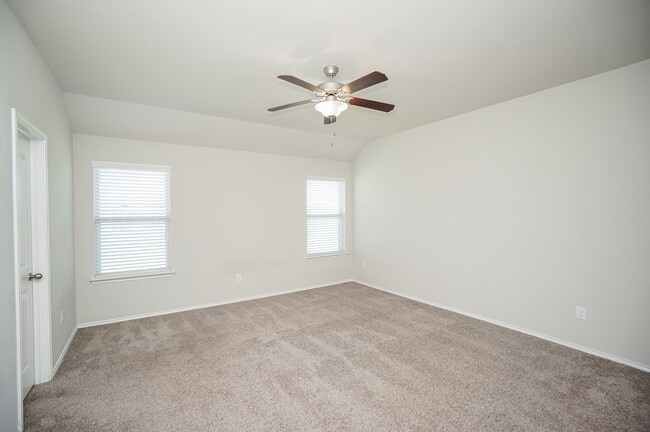 Building Photo - 4402 Modica Dr