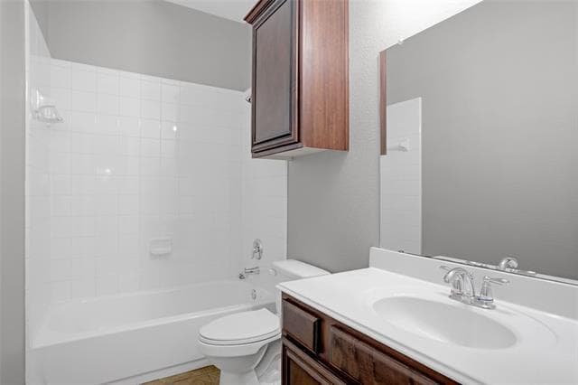Building Photo - 9613 Sleepy Hollow Dr