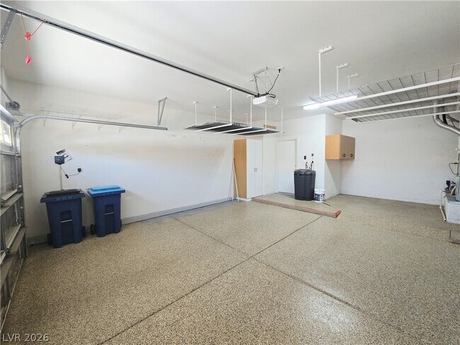 Building Photo - 10309 Longwood Dr