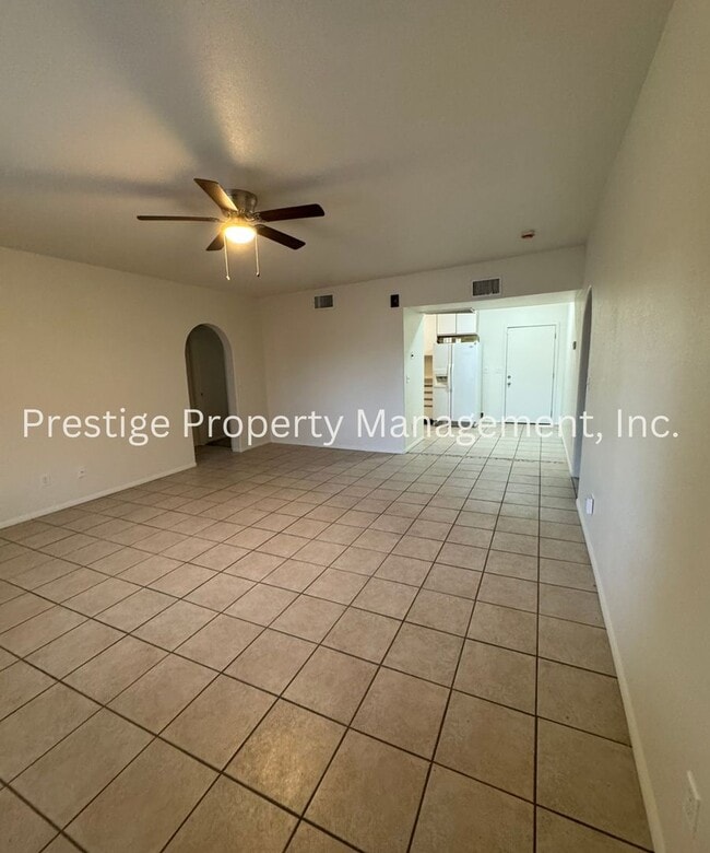 Building Photo - 4bd 2ba located in central Tucson!!!