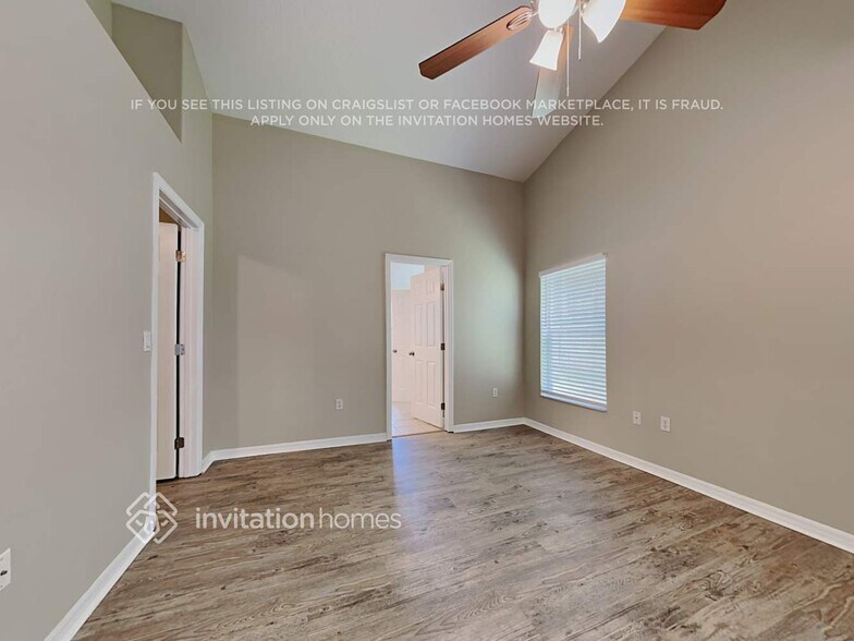 Building Photo - 3155 Lindera Dr