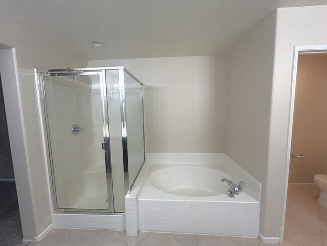 Building Photo - Isidora Lane  Eastvale, Ca (3 bed, 2.5 bath)