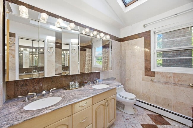 Building Photo - 1 Bridle Path Dr