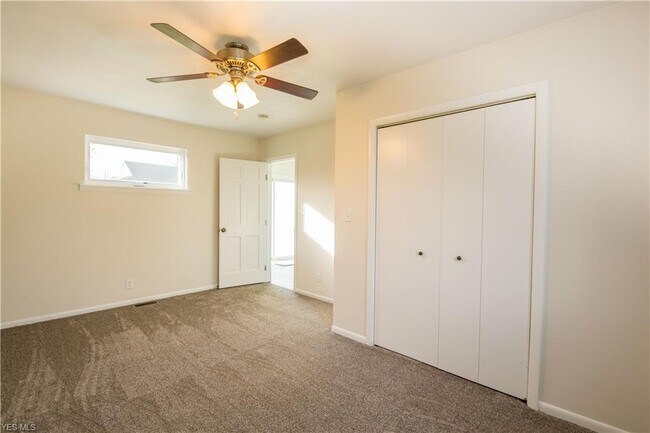 Building Photo - 1061 Orchard Ave