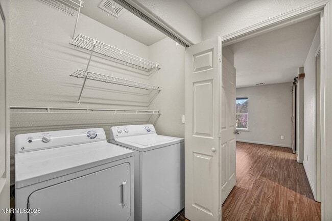 Building Photo - 9250 Lone Wolf Cir