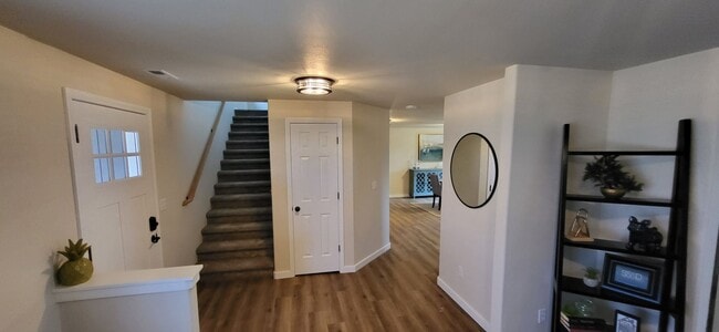 Building Photo - 3115 SW Metolius Ave