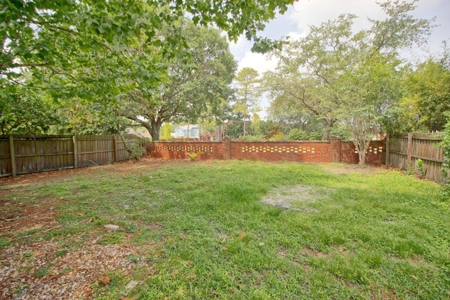 Building Photo - 1057 Kelsey Ave