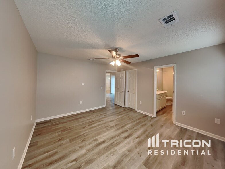 Building Photo - 4 Leyland Cypress Ct