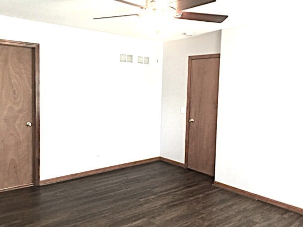 Building Photo - 544 W Barberry Cir