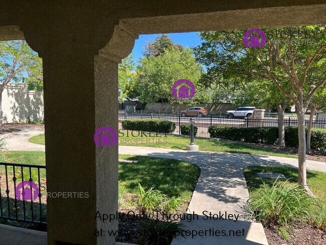 Building Photo - 1 Addison Ct