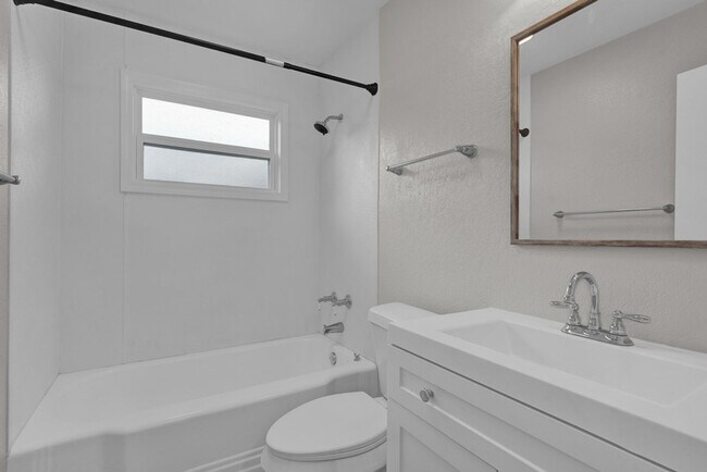 Building Photo - 2814 Duncan Dr