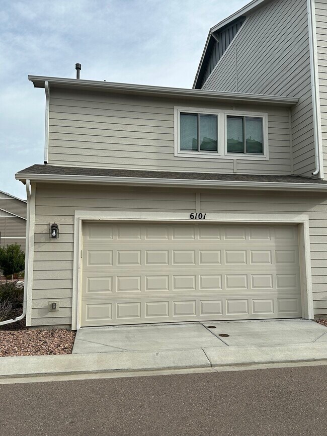 Building Photo - 6101 Inman Vw