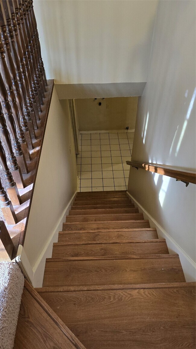 Building Photo - 6207 Jadecrest Dr