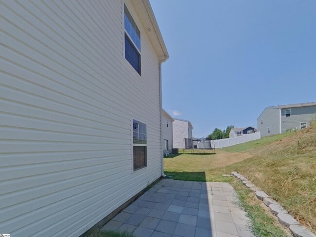 Building Photo - 575 Wooden Duck St