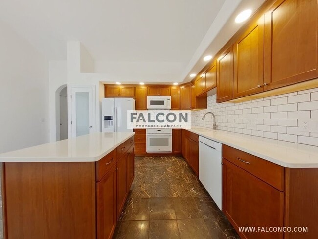 Building Photo - 8369 Twinberry Point