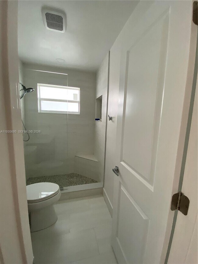 Building Photo - 6829 NW 12th St