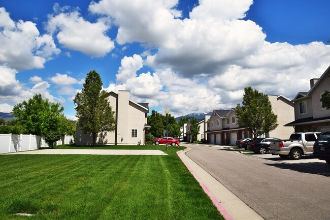 Building Photo - 352 E Newsome Park Ln