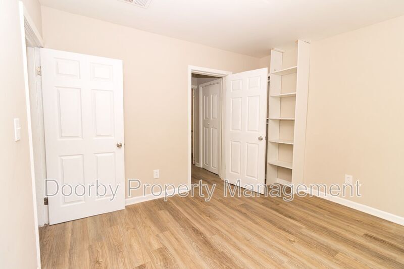Building Photo - 417 N Hawthorne St