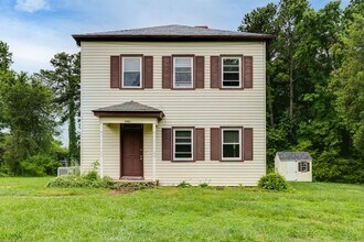 Building Photo - Price Drop on Large West End Rental off of...
