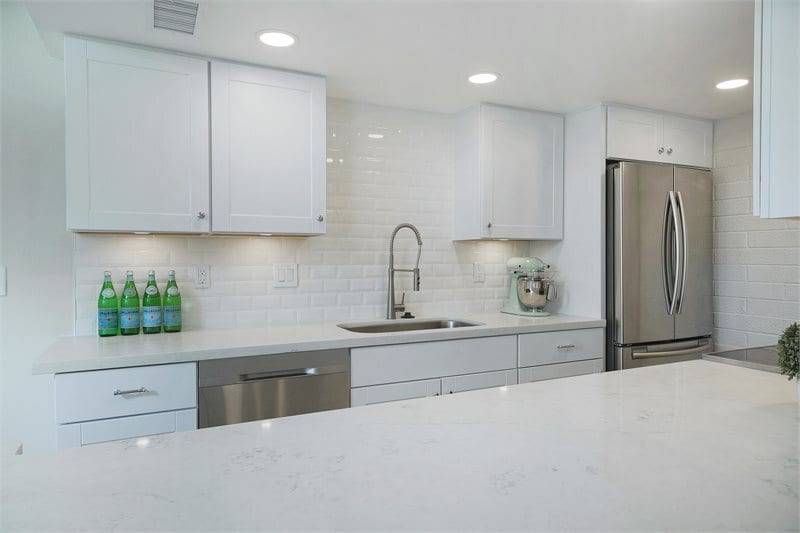 Building Photo - 948 S Alma School Rd