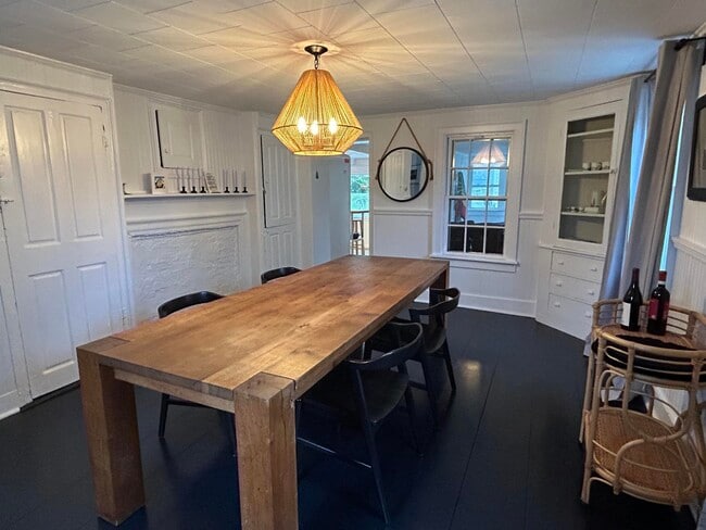 Building Photo - 42 Piscataqua St