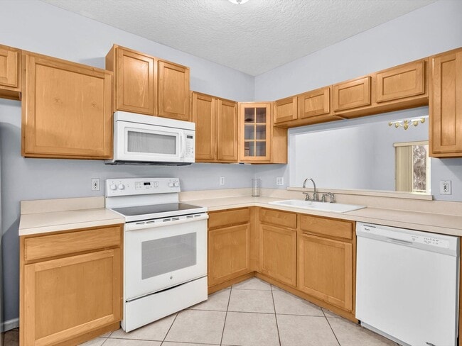 Building Photo - 21018 Vía Eden