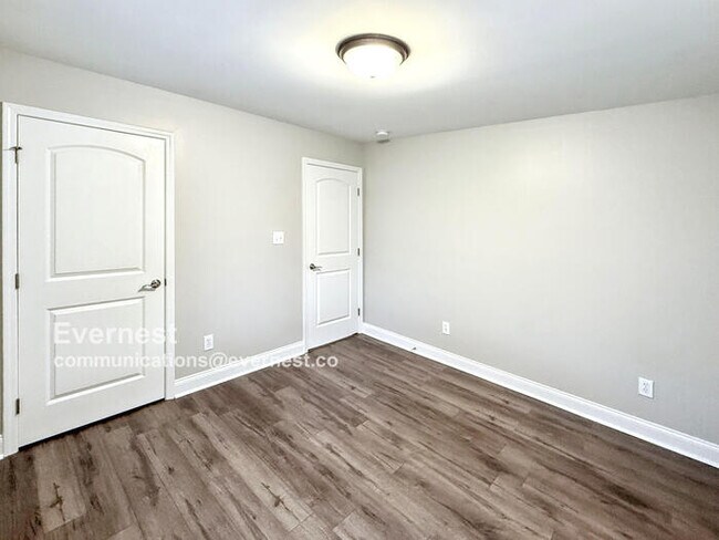 Building Photo - 24752 Rolling Vista Dr