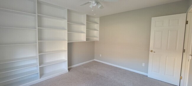 Building Photo - 2213 Twinflower W