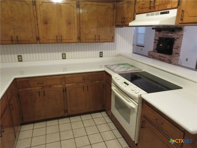 Building Photo - 139 Lone Oak St