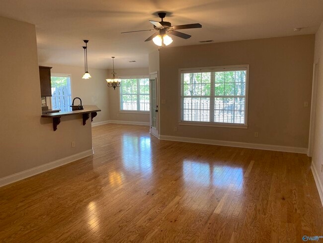 Building Photo - 128 Somerset Park Dr