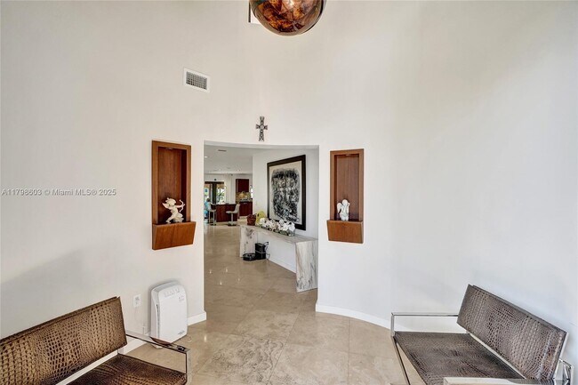 Building Photo - 2075 Ixora Rd
