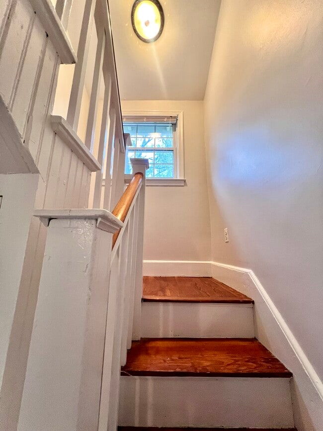 Building Photo - 5237 Old Alexandria Turnpike