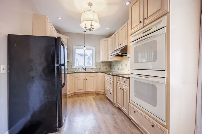 Building Photo - 1609 Culver Rd