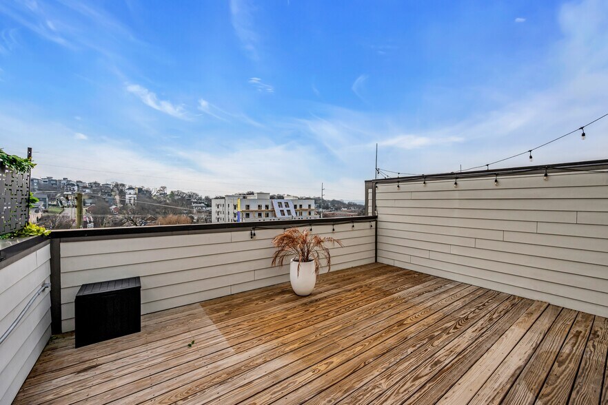 Building Photo - 3325 Felicia St