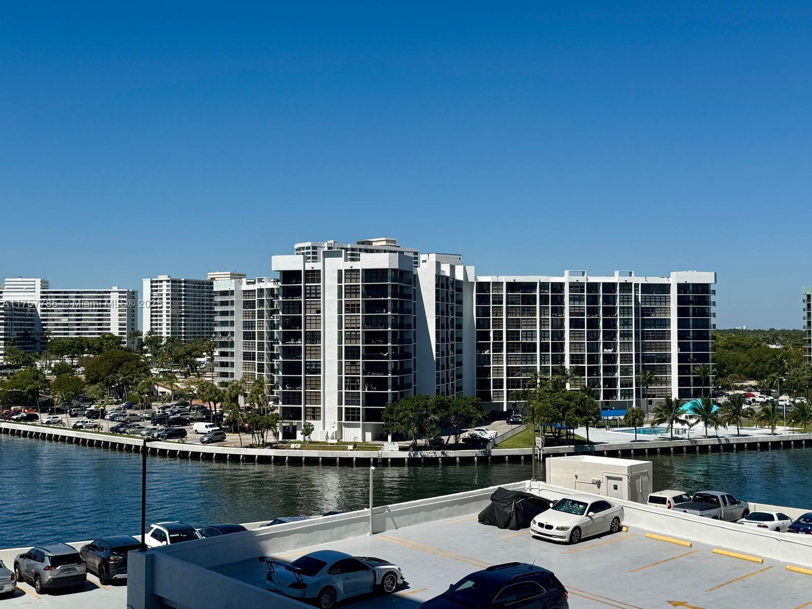 Building Photo - 3800 S Ocean Dr