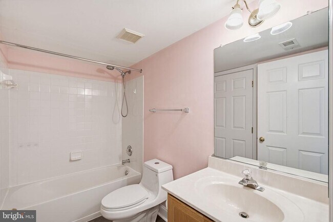 Building Photo - 4603 Weston Pl