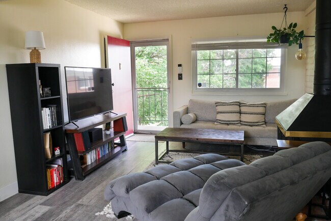 Living Room 3 - 6800 E Tennessee Ave