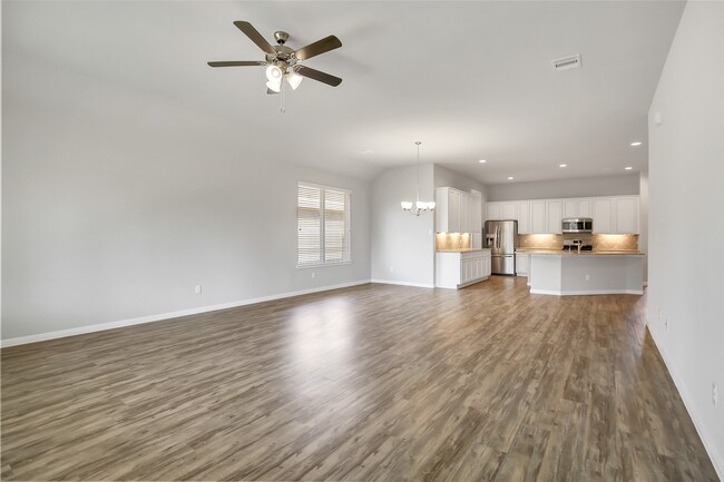 Building Photo - 4759 Creekside Hvn Trl